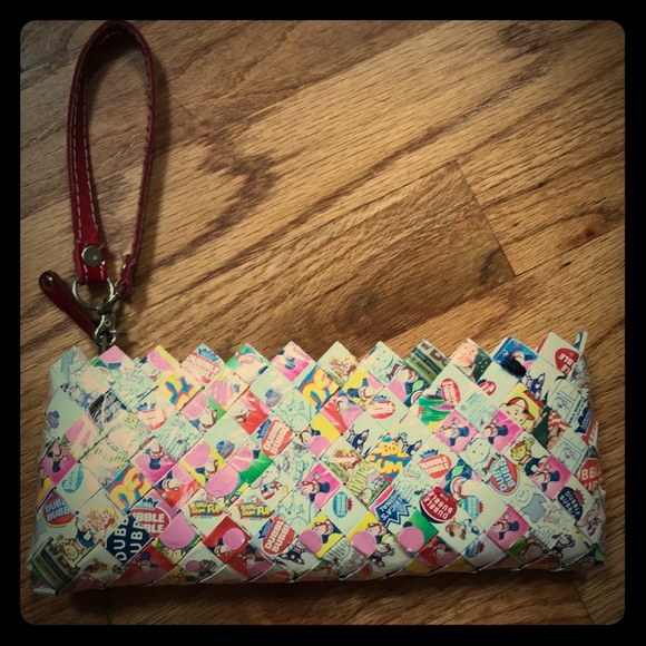 Girly Bubble Gum Wristlet - Picture 1 of 4